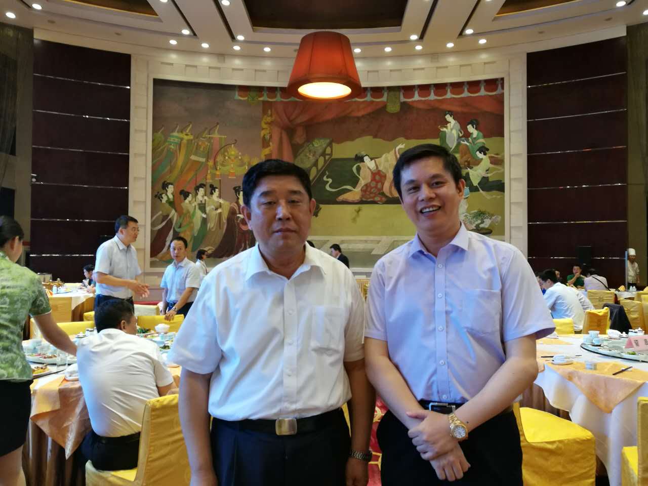 宝运莱831999董事长郑两斌应邀参与民营企业助推山西转型发展会 宝运莱831999董事长郑两斌应邀参与民营企业助推山西转型发展会
